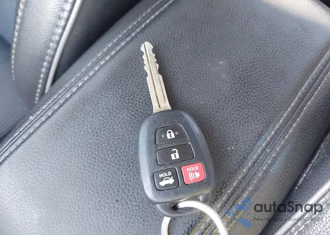 2014 Toyota Corolla S Plus z USA, uszkodzony, nr VIN 2T1BURHEXEC127854